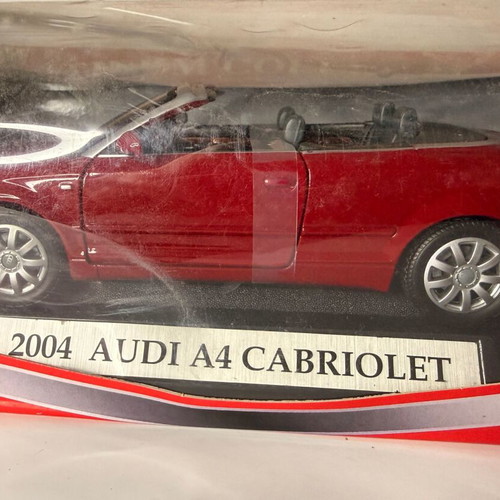 Mondo Motors Audi A4 Cabriolet metal model scale 1:18 like new