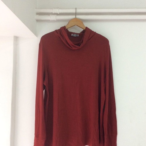 Women's burgundy turtleneck like new XXL Oris