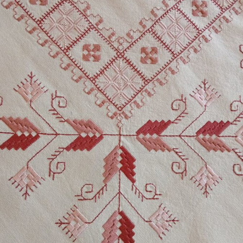 Authentic Handmade Karsaniko Tablecloth Lefkada vintage, excellent condition