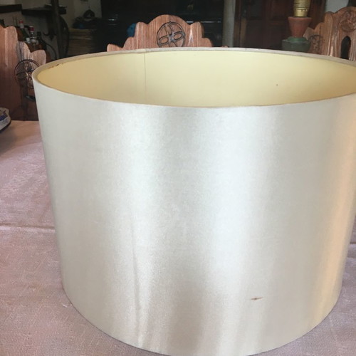 White lampshade used, cylindrical, 30 cm diameter, 20 cm height