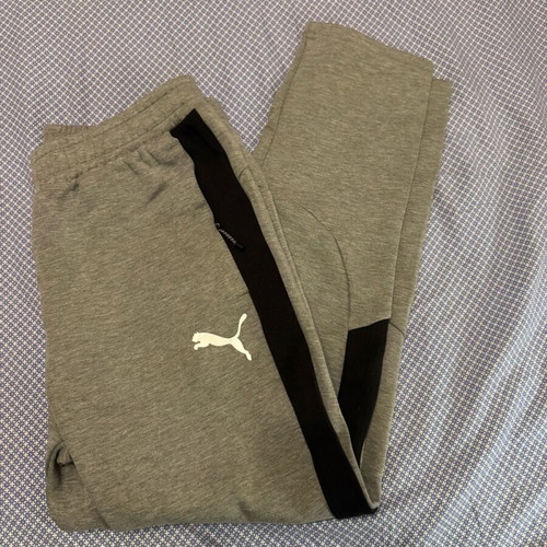 Puma φόρμα σαν καινούργιο, άνετη με πλαϊνές τσέπες