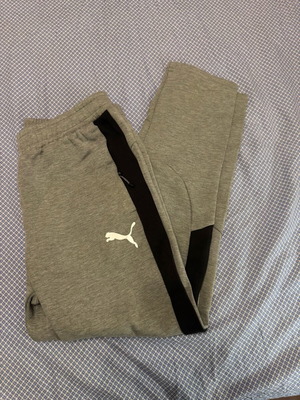 Puma φόρμα σαν καινούργιο, άνετη με πλαϊνές τσέπες