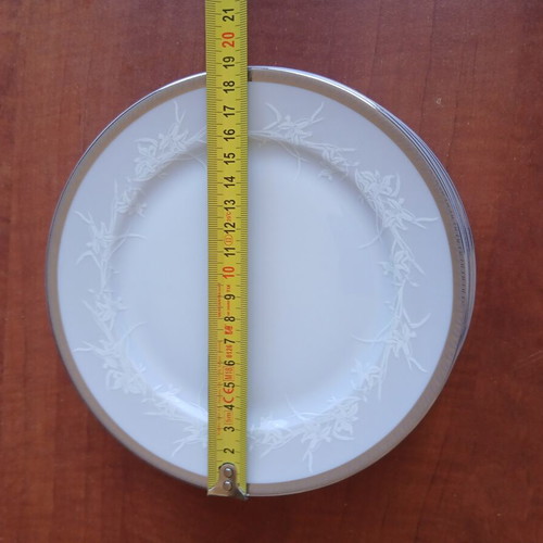 Bavaria porcelain plates set of 6, like new