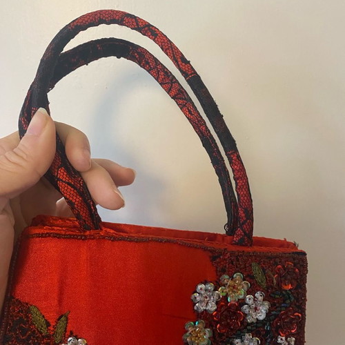 Handbag with embroidery and sequins