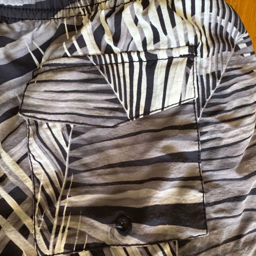 Tommy Bahama Relax men's swim shorts size M like new tropical style