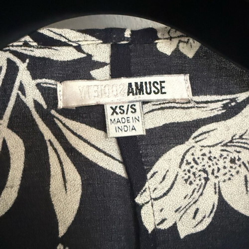 Amuse Society kimono like new, size S, black and beige