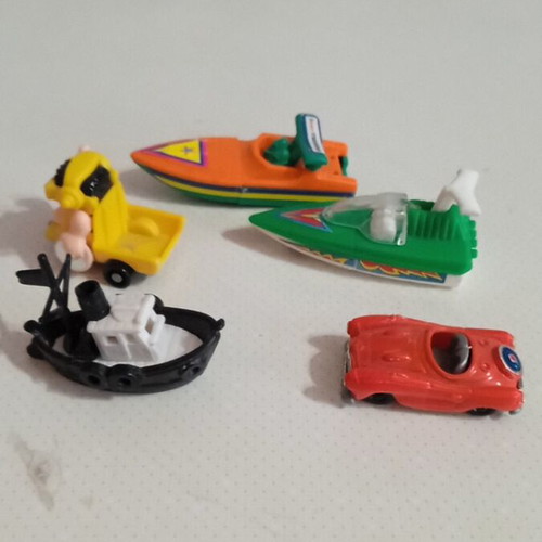 Kinder surprise vehicles like new, pack of 5 pieces
