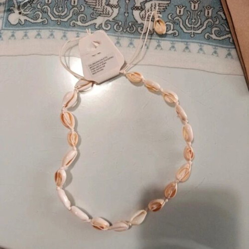 Summer shell necklace new, beige