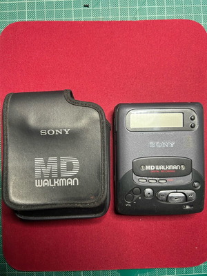 Sony Mini Disc Walkman MZR-2 μεταχειρισμένο, χρειάζεται service, η οθόνη λειτουργεί