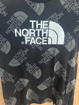 The North Face kids T-shirt size S like new