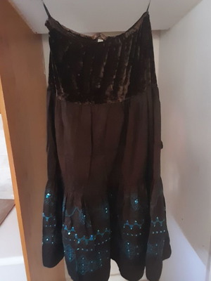 Brown skirt with velvet and blue sequins, size likely XL