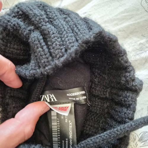 Zara kids scarf and hat like new
