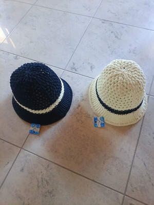 Handmade knitted hat, one size, black or white