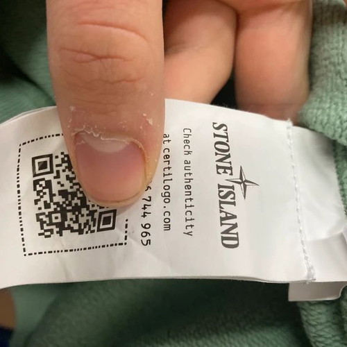 Stone Island Sweater M green with small sleeve stain, like new