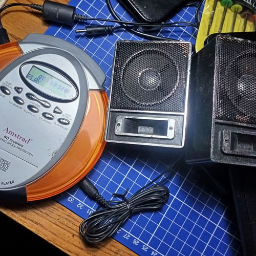 Amstrad CD0828 portable CD player used, rare, working