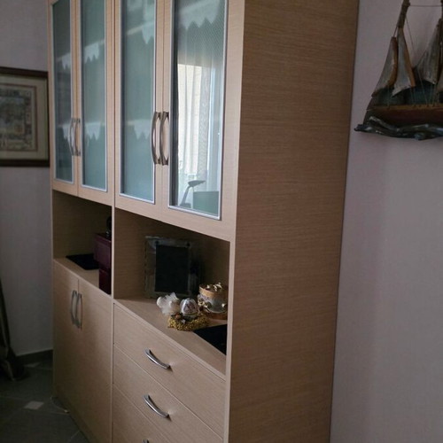 Office furniture set like new with storage space and drawers