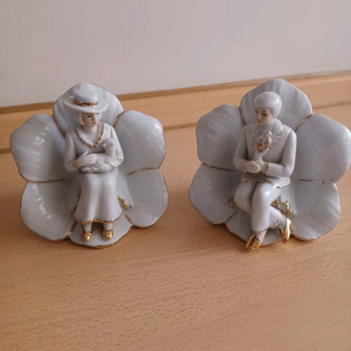 Porcelain vintage couple set used