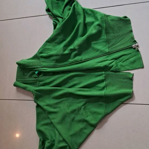 Benetton green wool cardigan like new, size M