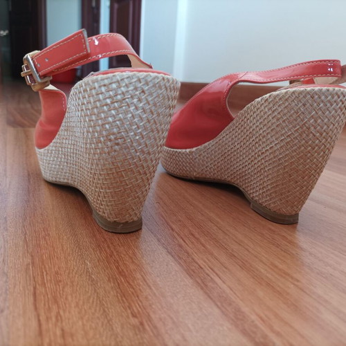 Chaniotakis platforms size 40 like new, beige pink