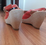 Chaniotakis platforms size 40 like new, beige pink