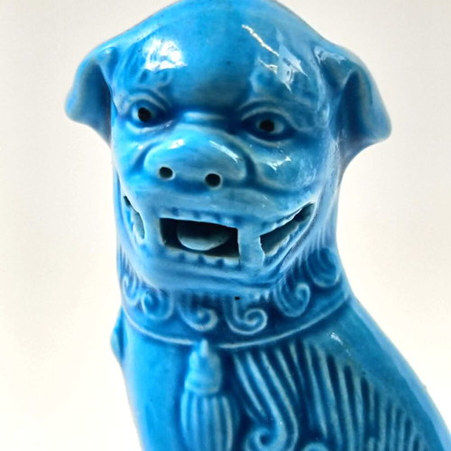 Pair of vintage Chinese Foo Dogs in like new condition, turquoise porcelain
