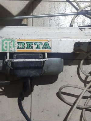 Balcony hoist used, 200 kg lifting capacity for construction
