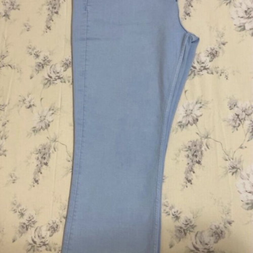 Zara light blue cropped flare jeans size 44 like new