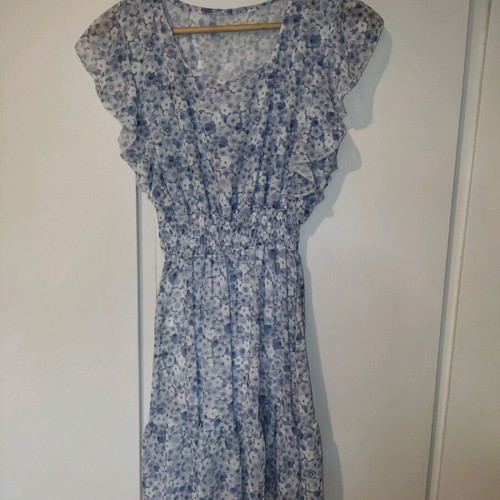 Summer dress new with blue flowers one size