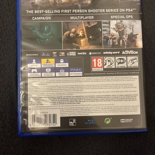 Call of Duty Modern Warfare PS4 game new