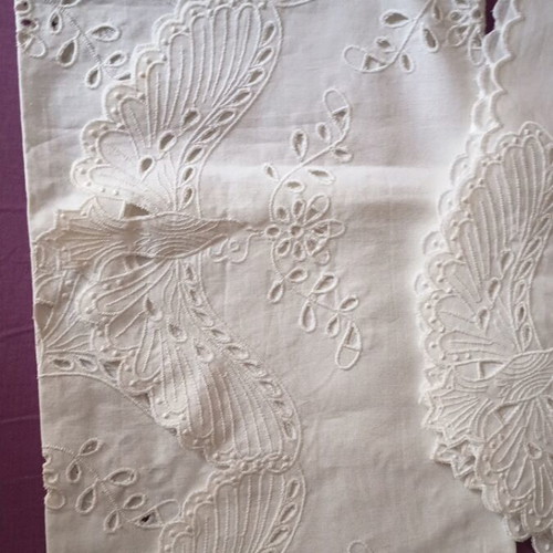 Set of 12 cotton cutwork embroidered napkins with tablecloth, white
