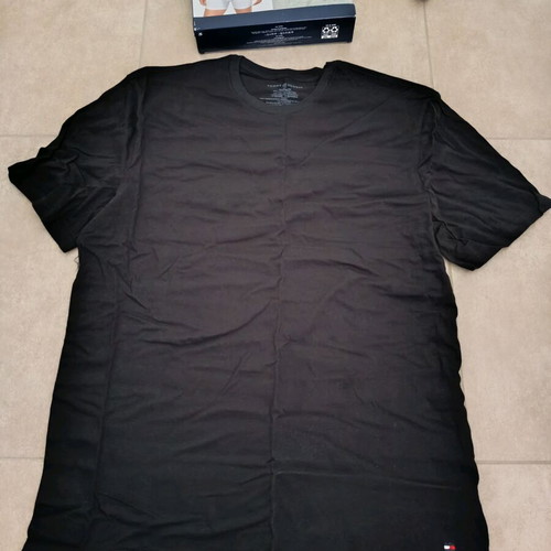 Tommy Hilfiger T-shirt new, men's size L, black