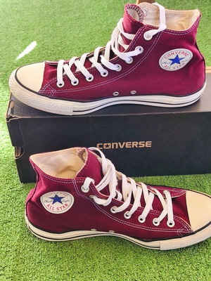 All Star Converse High Top Παπούτσια μπορντό, σαν καινούργια, μέγεθος 44
