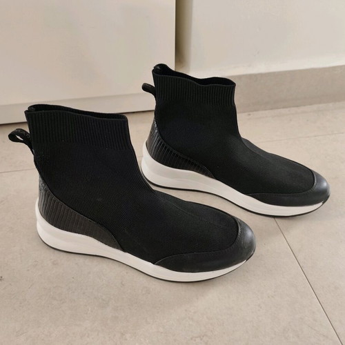 Black sock boots Maria Mare like new, size 36