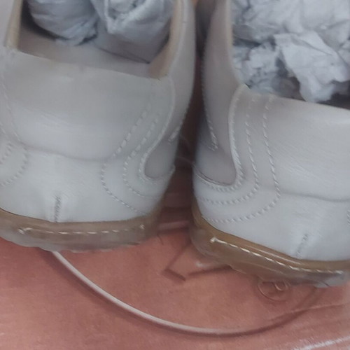 Robinson cream shoes size 42, narrow fit, like new
