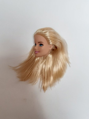 Barbie doll head for ooak rebody, used, very good condition