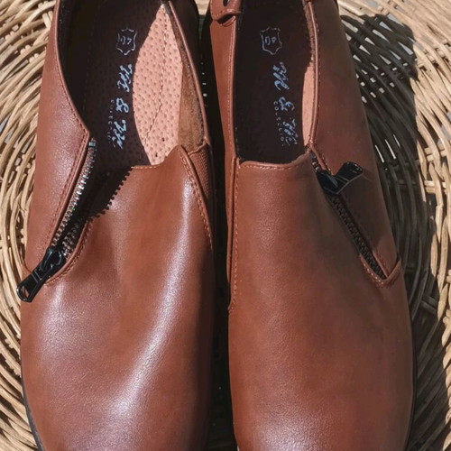 M&M women's brown moccasins new, size 40