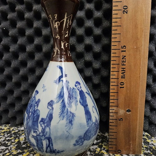 Chinese vase old like new for decoration without box