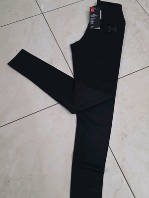 Under Armour women's leggings new, size M, black