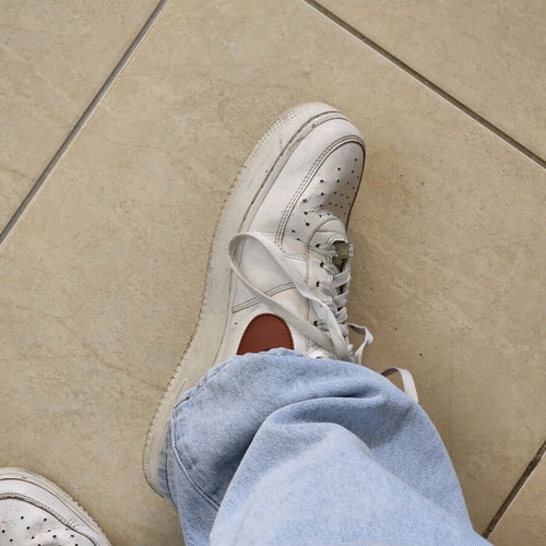 Παπούτσια γυναικεία Nike Air μεταχειρισμένα, άσπρο-κόκκινο, μέγεθος 43