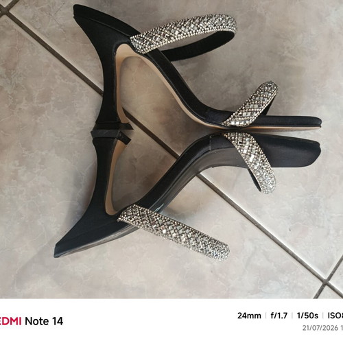 Sante sandals size 37 like new, black and silver platform heels