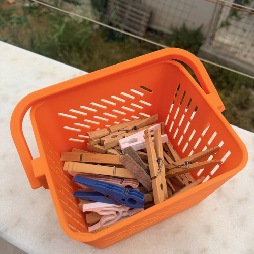 Basket for Clothespins like new, high capacity with 5 3D printed clothespins gift