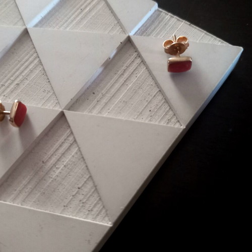 18k golden earrings with coral, Leondarakis Design Jewellery