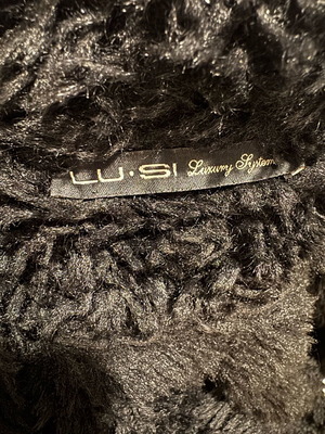 LU•SI Luxury Sustem μαύρο γούνινο πανωφόρι extra small μεταχειρισμένο