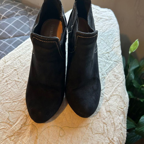 Bershka women's black suede platform boots size 35