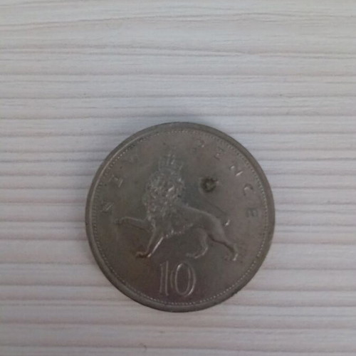 British pence used from 1978 with Queen Elizabeth