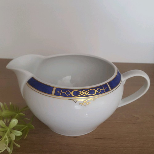 Thun porcelain jug like new, vintage