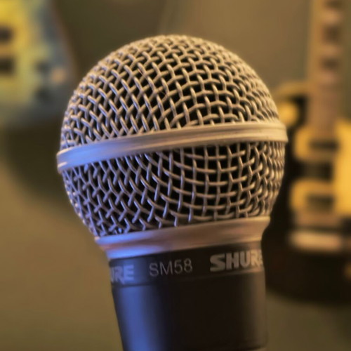 Shure SM58 dynamic microphone XLR like new