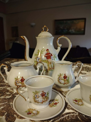 Porcelain coffee set 15 pieces vintage like new