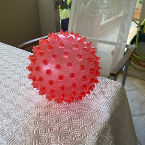 Spiky Ball pink, like new