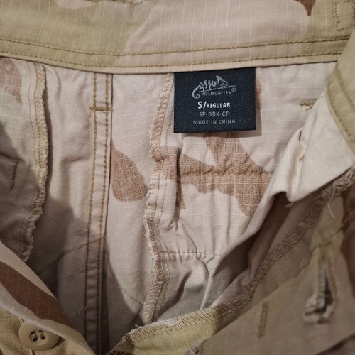 Helikon-Tex Cargo Shorts Desert Camo like new, size S